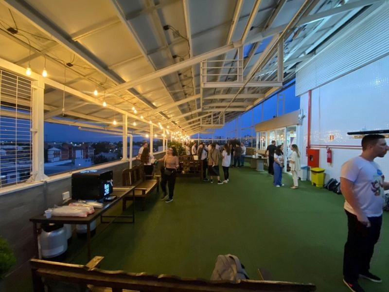 Seu Time Não Precisa Apenas de um Escritório. Precisa de um Lugar que Funcione.